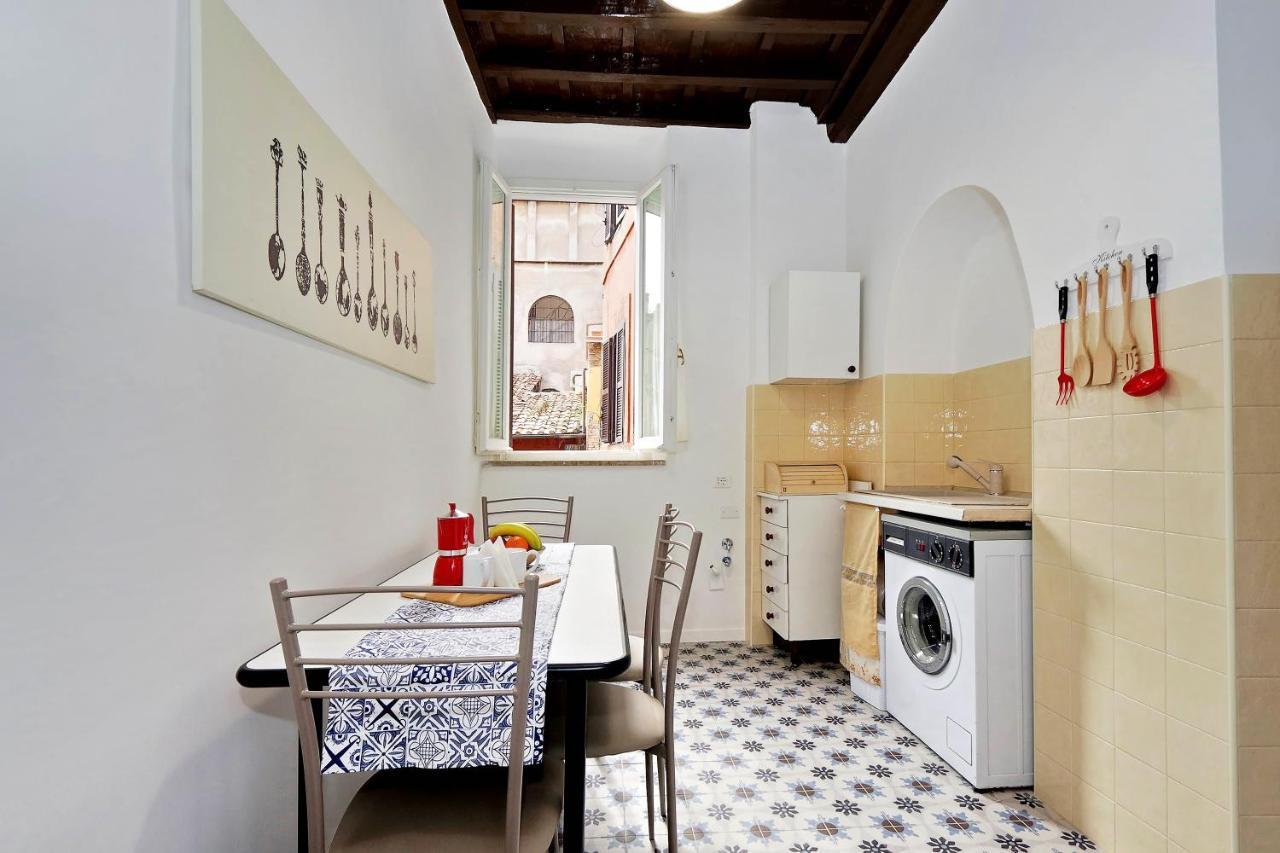 Pellegrino Apartment Rome Luaran gambar