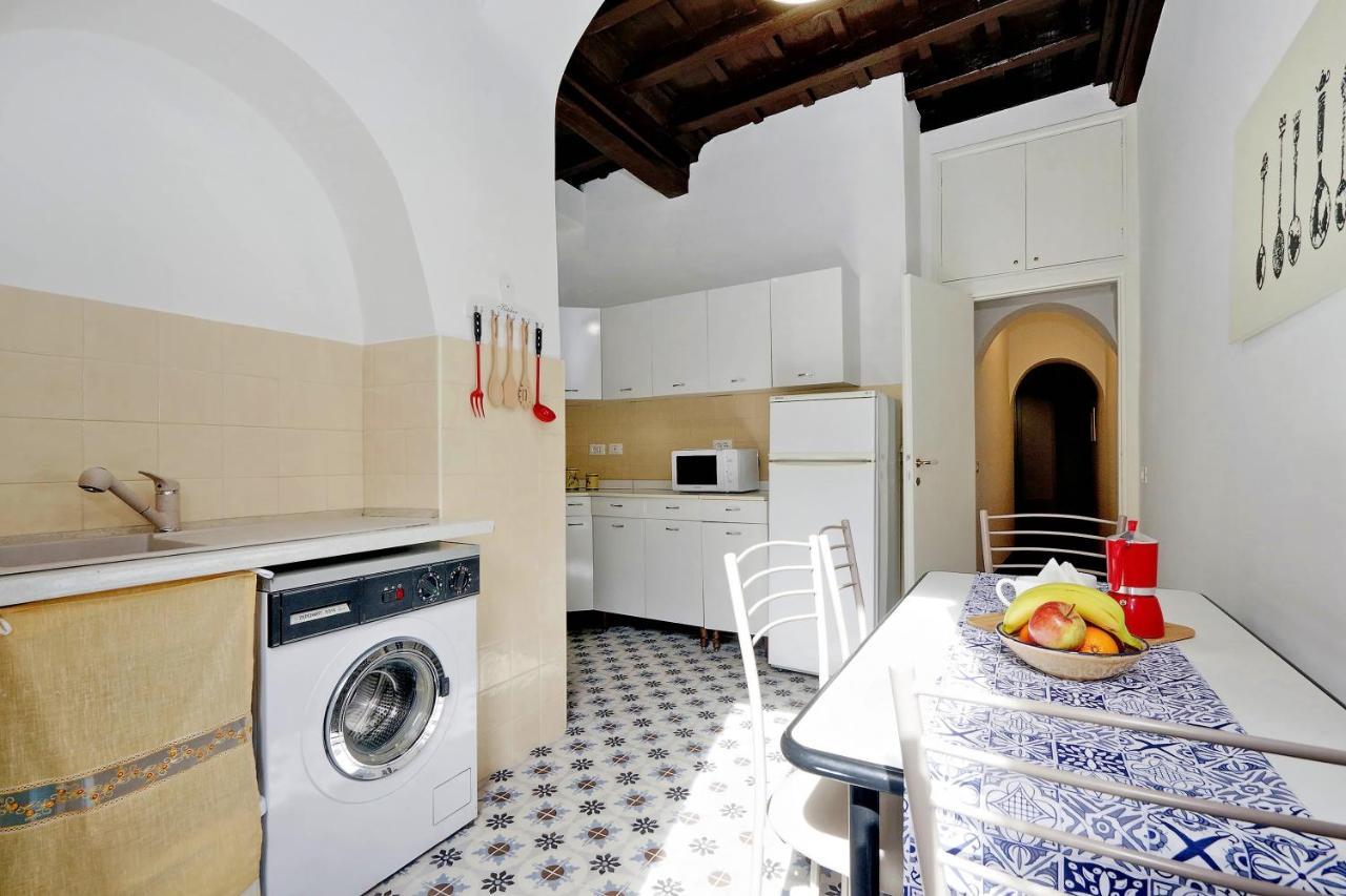 Pellegrino Apartment Rome Luaran gambar